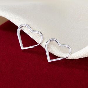 925 Sterling Silver Heart Earrings